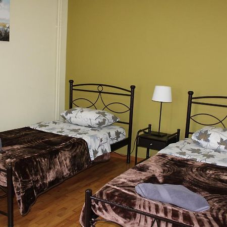 Petaluda House 1 Bed and Breakfast Atenas Exterior foto